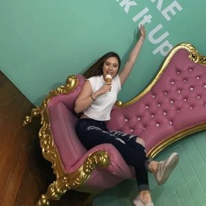 Meet your Posher, Melissa